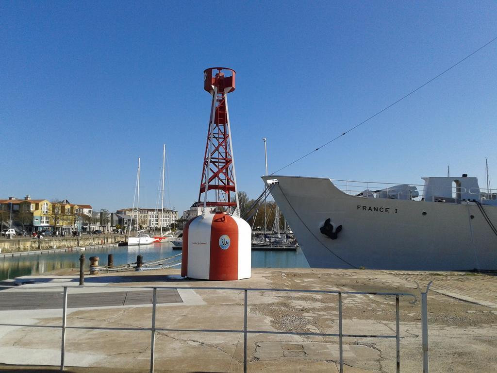 Hotel La Marine, Vieux Port لا روشيل المظهر الخارجي الصورة